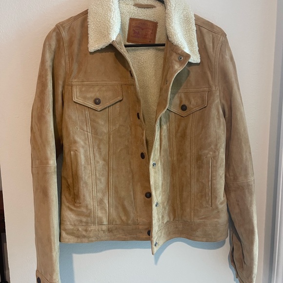 Levis Medium Jacket - Picture 2 of 3